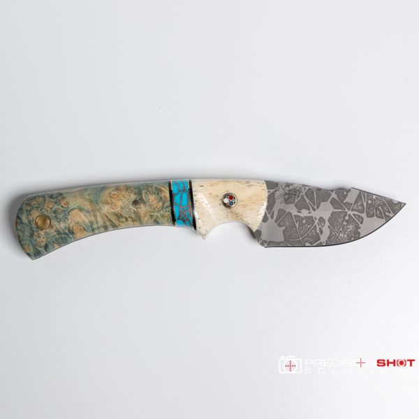 Half Face Blades Beef Harpoon, Giraffe bone/turquoise/dyed buckeye with Patriot pin - Image 2