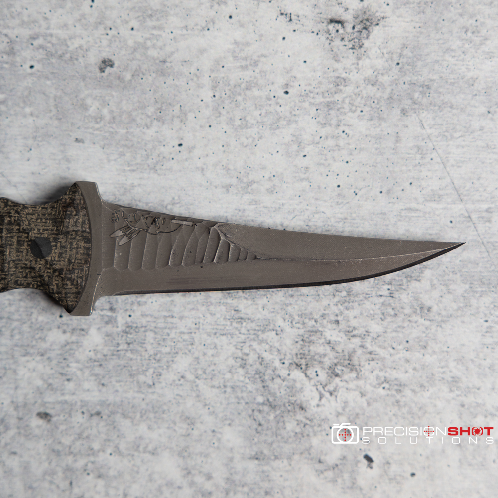 Half Face Blades Combat Fillet, Black Burlap Micarta, Carbon Fiber Pins - Image 4